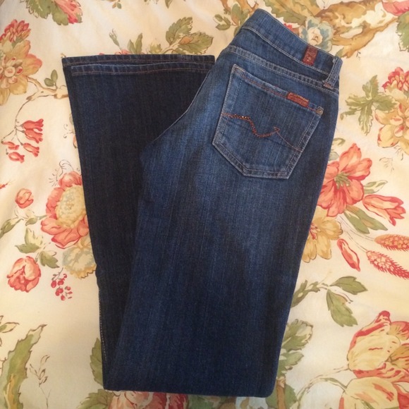 Rhinestoned Bootcut 7 jeans size 26