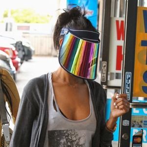 SOLD OUT SOLD OUT HOT PINKShade Visor