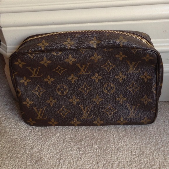 Authentic Louis Vuitton make up bag