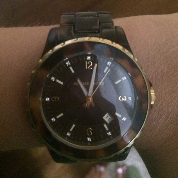 Tortoise shell and gold Michael Kors watch!
