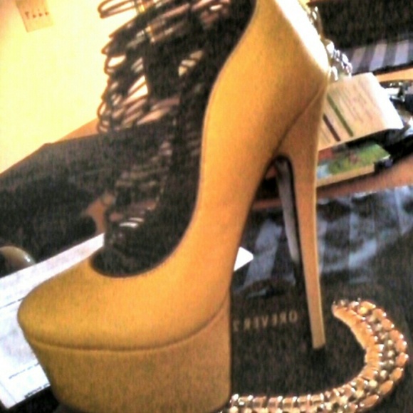 London Trash ( Never worn) - Picture 2 of 2