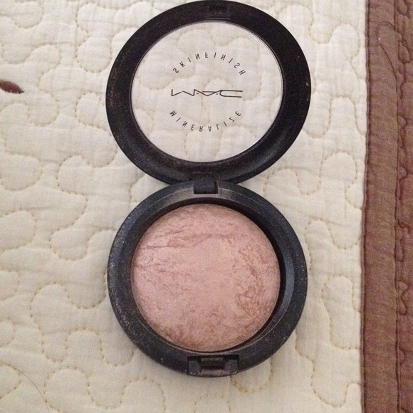 Mac Mineralize Skin Finish
