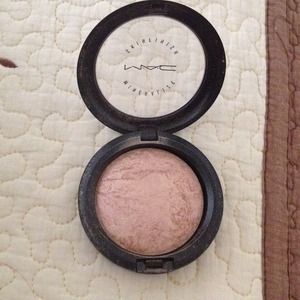 Mac Mineralize Skin Finish