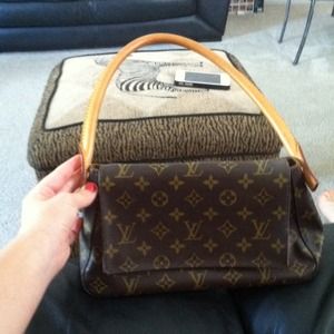 Louis Vuitton purse