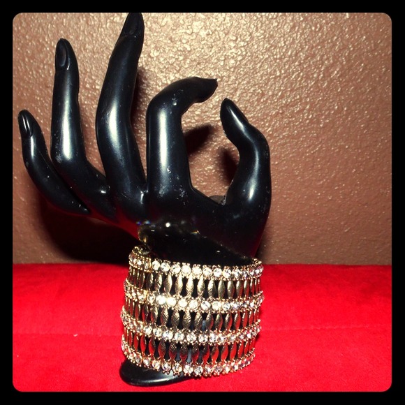 Gold Tone Bracelet - Picture 1 of 4