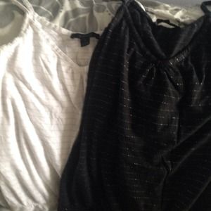 Set of two tank tops