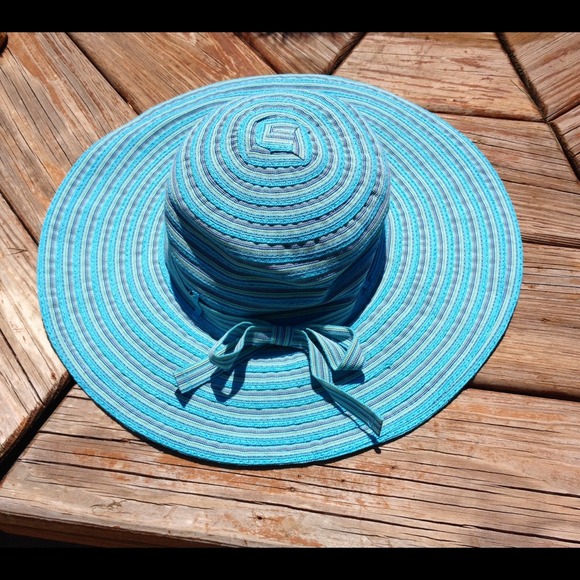 Lane Bryant Accessories - Turquoise ribbon-style hat. Never worn. NWOT