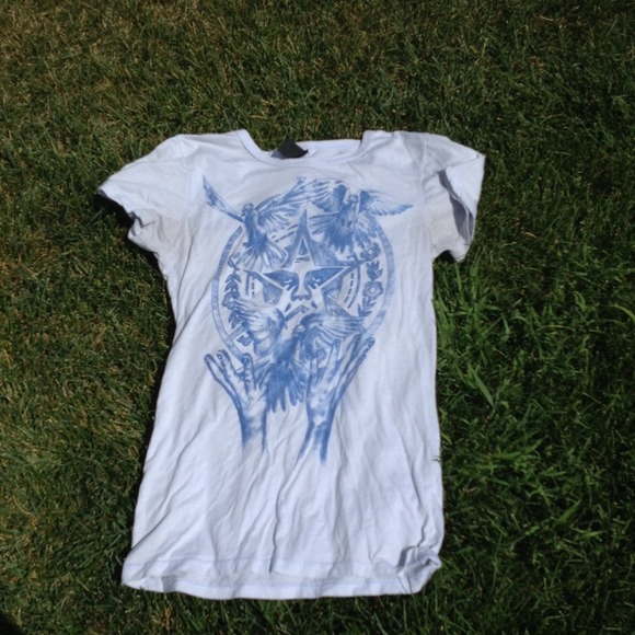 Tshirt - Picture 1 of 1