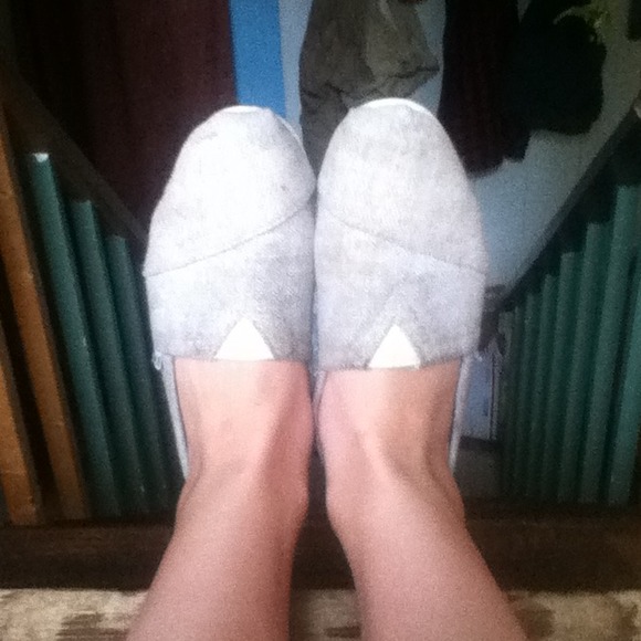 ⚡Reduced Adorable tweed patterned TOMS!!!