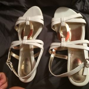 Jaclyn Smith sandals. Size 6