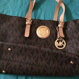 Handbag mk ins