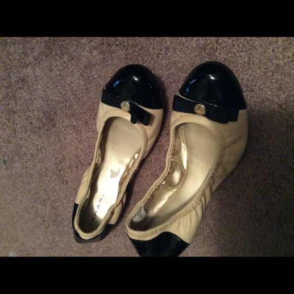 Tahari flats
