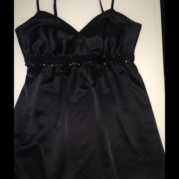 Black sequined top - Picture 2 of 4