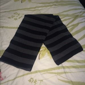 Black and gray striped scarf