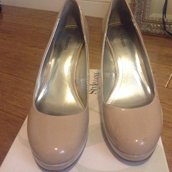 nude high heels