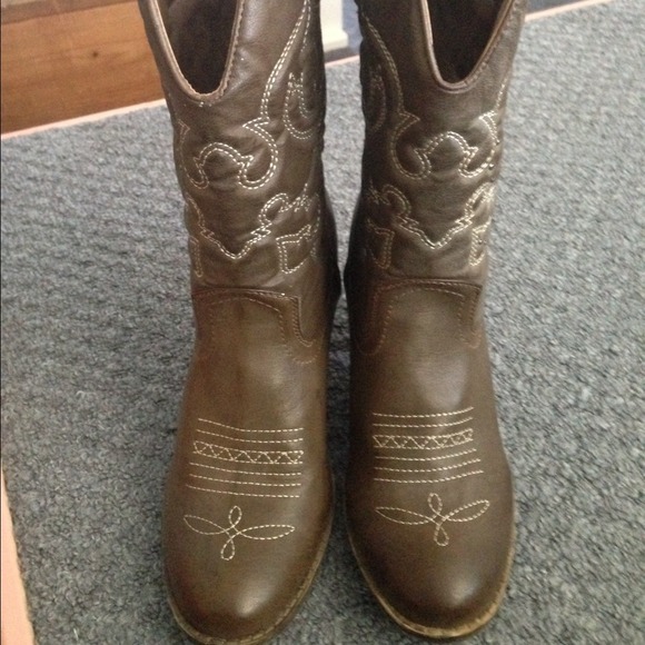 Brown cowboy boots