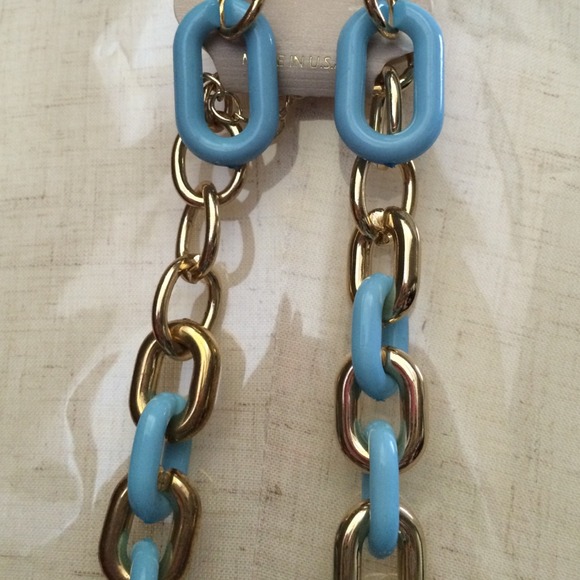 Lt. Blue Chain Necklace Set! - Picture 2 of 3