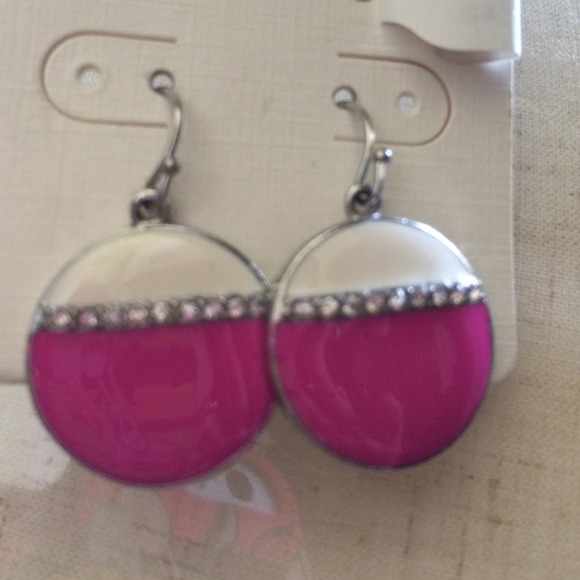 Hot Pink & White Oval Necklace Set! - Picture 3 of 3