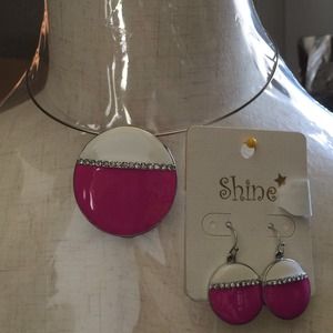 Hot Pink & White Oval Necklace Set!