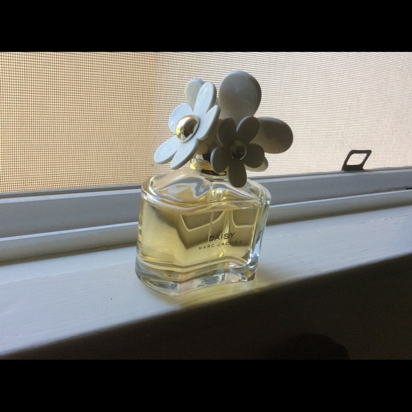 **RESERVED** Marc Jacobs Perfume