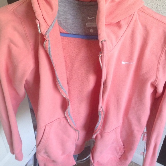 Nike sweater - Picture 1 of 3