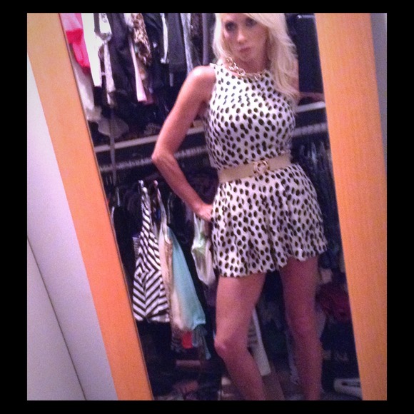 Ann Taylor Dresses & Skirts - Beautiful Ann Taylor loft short suit/romper.