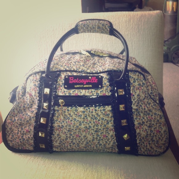 Betsyville Luggage Bag