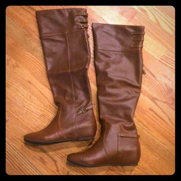 Boots - BRAND NEW Brown Leather Boots