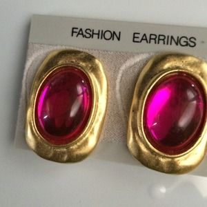 Beautiful Big Hot Pink Fashion Clip Earrings!