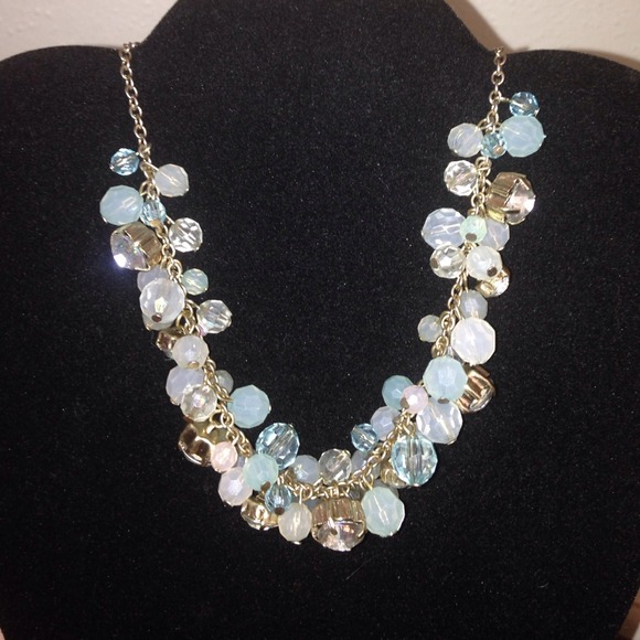 Jewelry - Light blue beaded necklace