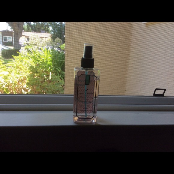 Victoria Secrets sheer Girls Night Fragrance Mist