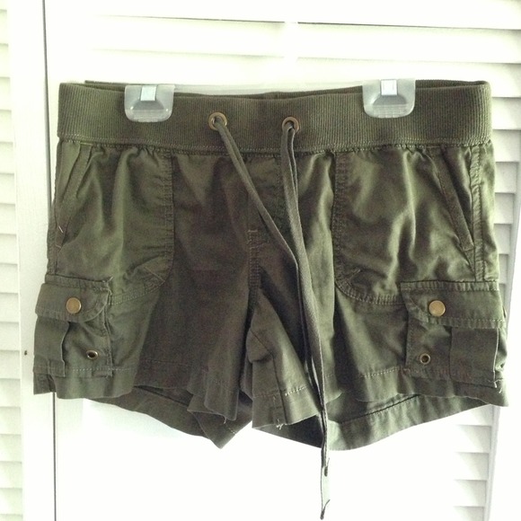 Hunter green drawstring shorts
