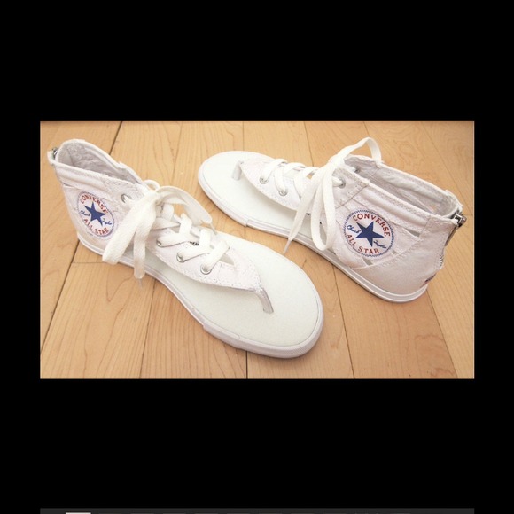 Converse chuck Taylor sandals NWT