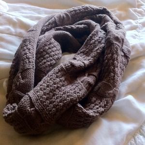 Cozy Infiniti Scarf(Bundled)
