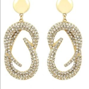 Metal Drop Statement Crystal and Gold Earring