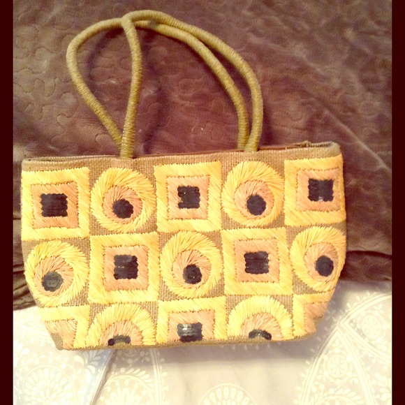 Woven handbag