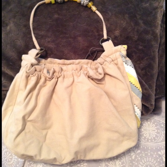Trendy Handbag - Picture 4 of 4