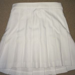 White ruffled skirt 👗