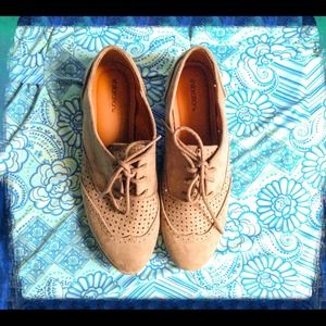 Perforated Wingtip Oxfords, Size 7