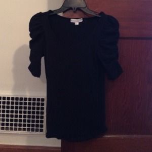 Blank quarter sleeve top
