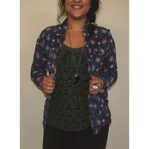Forever 21 Floral Blouse 🌸