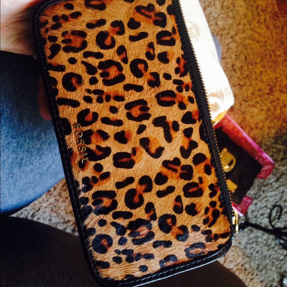 Leopard print Fossil wallet