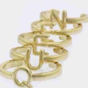 Queen Accent Ring Set