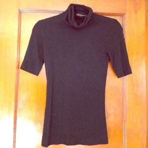 Black short sleeve  turtleneck top