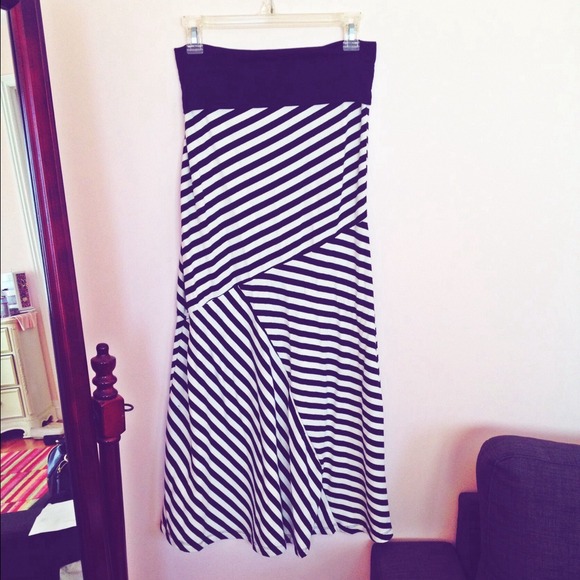 Black & white striped maxi skirt