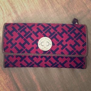 Tommy Hilfiger wallet