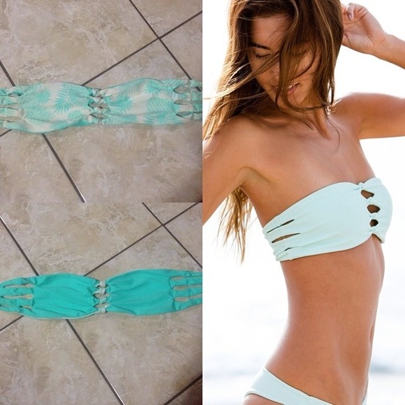 🚫SOLD🚫MIKOH BIKINI TOP - Picture 1 of 1