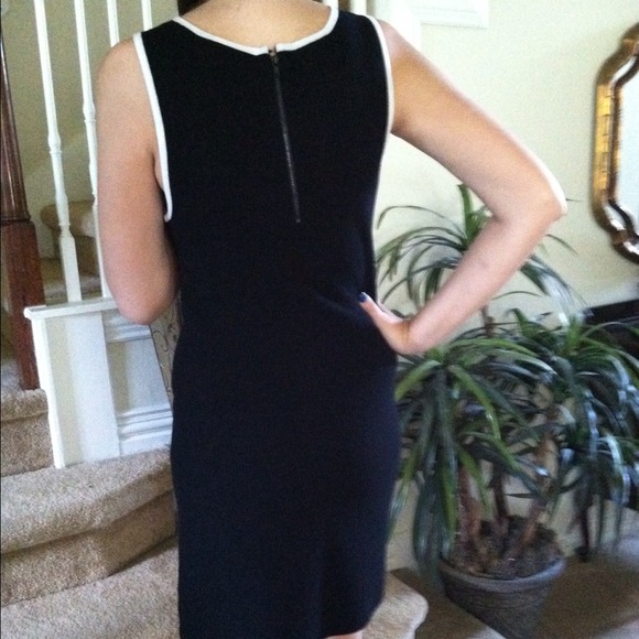Alice + Olivia Employed Merino Wool k it dress - Picture 3 of 4