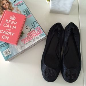 Tory Burch Reva ballet Flats in all black.