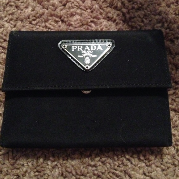 Inspired black wallet